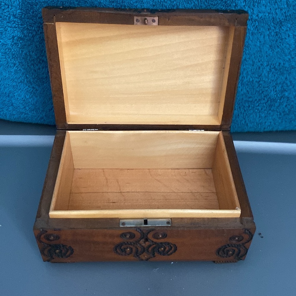 Elegant Brown Wooden Decorative Box - Picture 2 of 4
